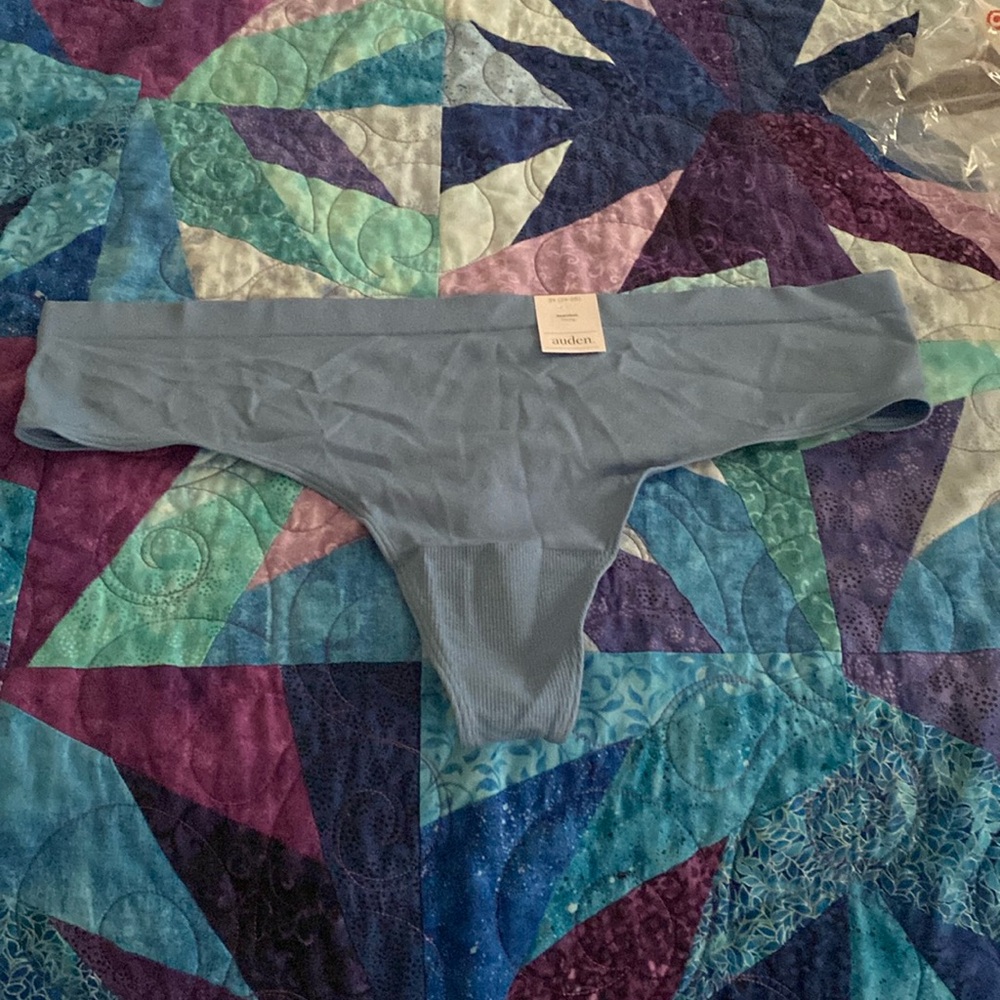 Auden thong